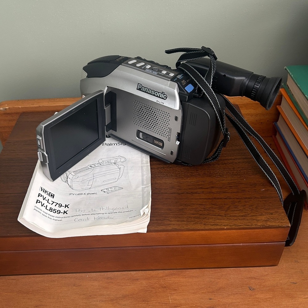 Panasonic Palmcorder PalmSight PV-L779 VHS-C Camcorder Bag Manual NOT TESTED - Picture 5 of 14